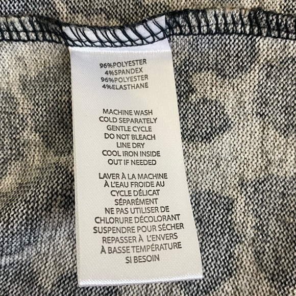 Beach Lunch Lounge Cheetah High Neck Lightweight Sweater Size L - Picture 5 of 6